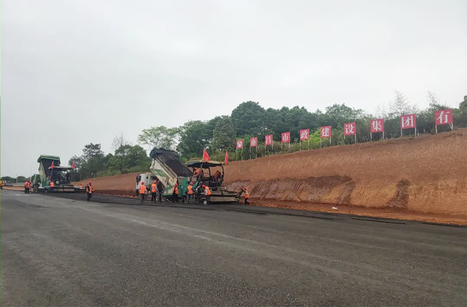 南昌云翔大道級配碎石施工啟動 | 安全質(zhì)量雙控推進路面結(jié)構新階段